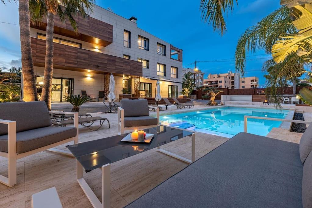 Apartamento 5 Stelle Piscina, Jacuzzi, Wifi - 2 Min Dal Mare Miami Platja  Exterior foto