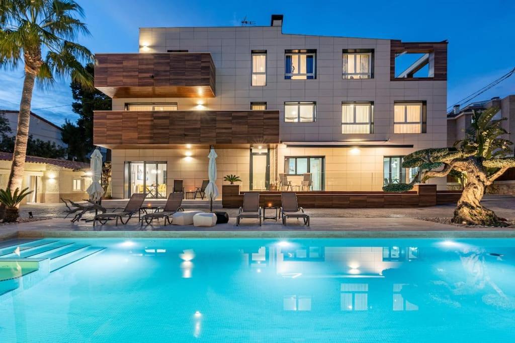 Apartamento 5 Stelle Piscina, Jacuzzi, Wifi - 2 Min Dal Mare Miami Platja  Exterior foto